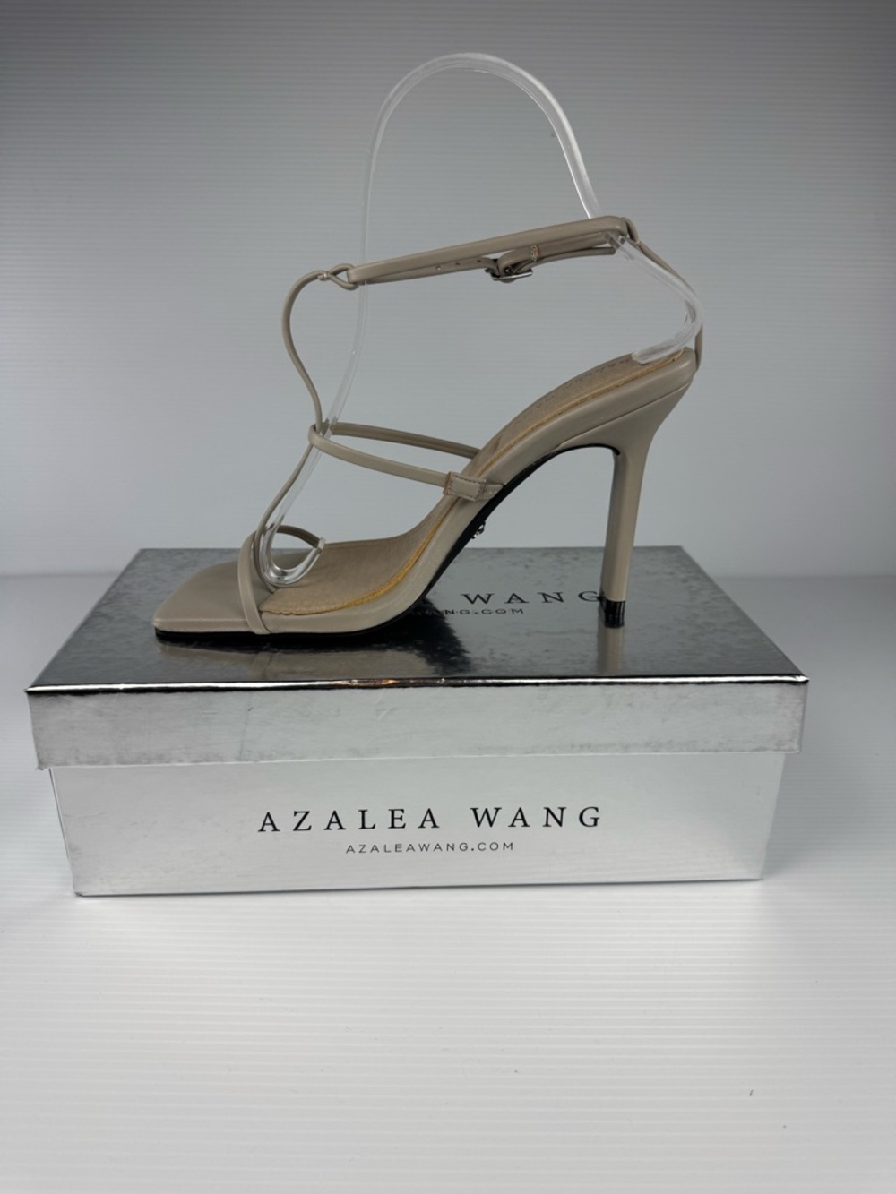Azalea Wang Avena Gray Strappy Heels Size 8 Square Toe Ankle Strap